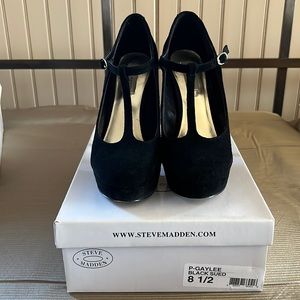 Steve Madden Black Suede Heels